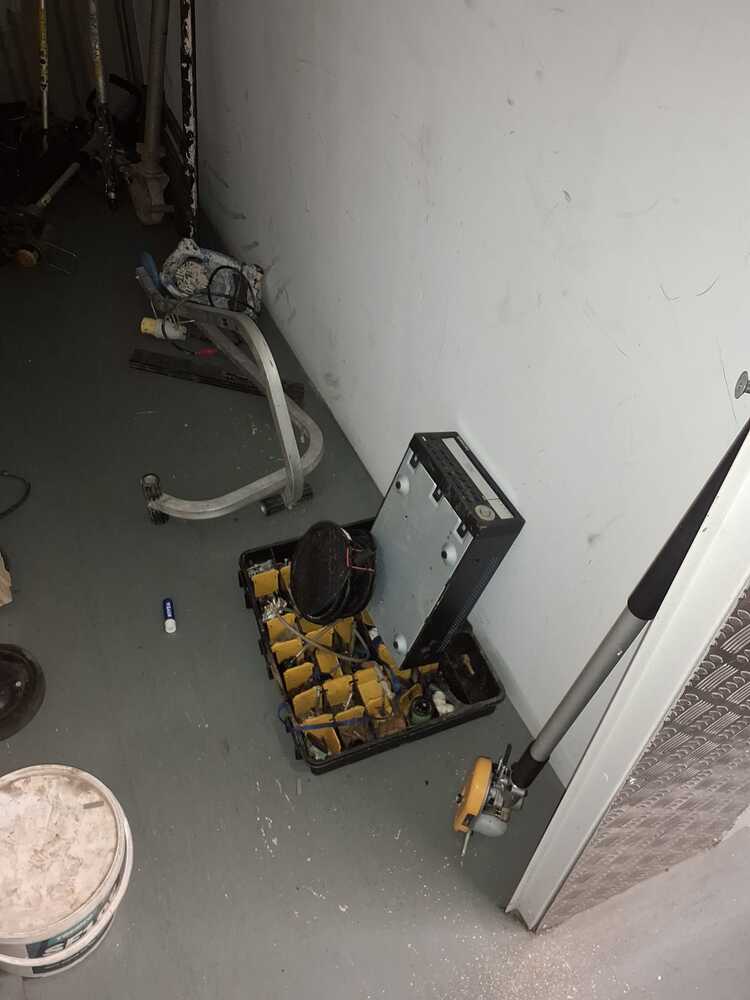 Wigan Storage auction IB-6015
