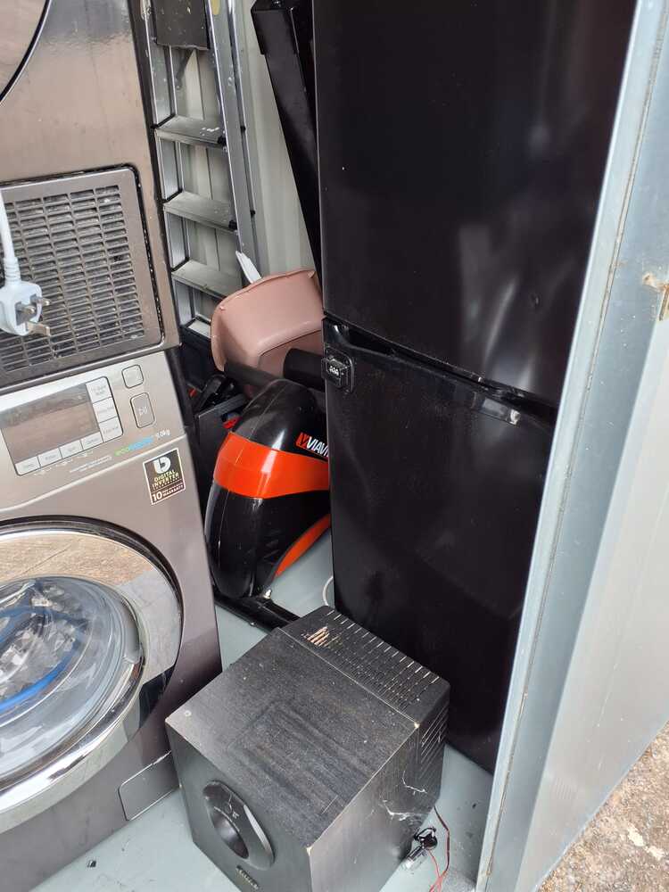 Bridgwater Self storage auction IB-9927 14