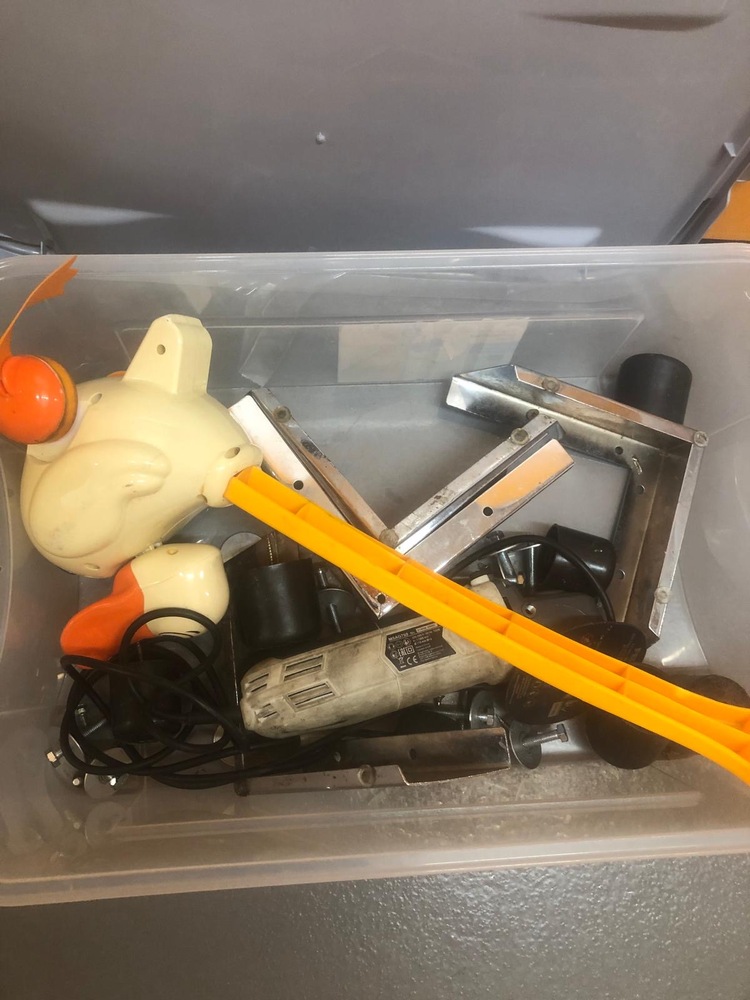 Redhill Self storage unit auction IB-7900 13