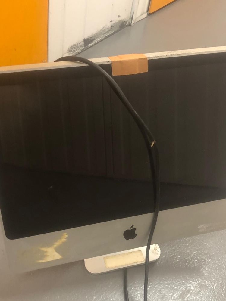 Redhill Self storage unit auction IB-3021