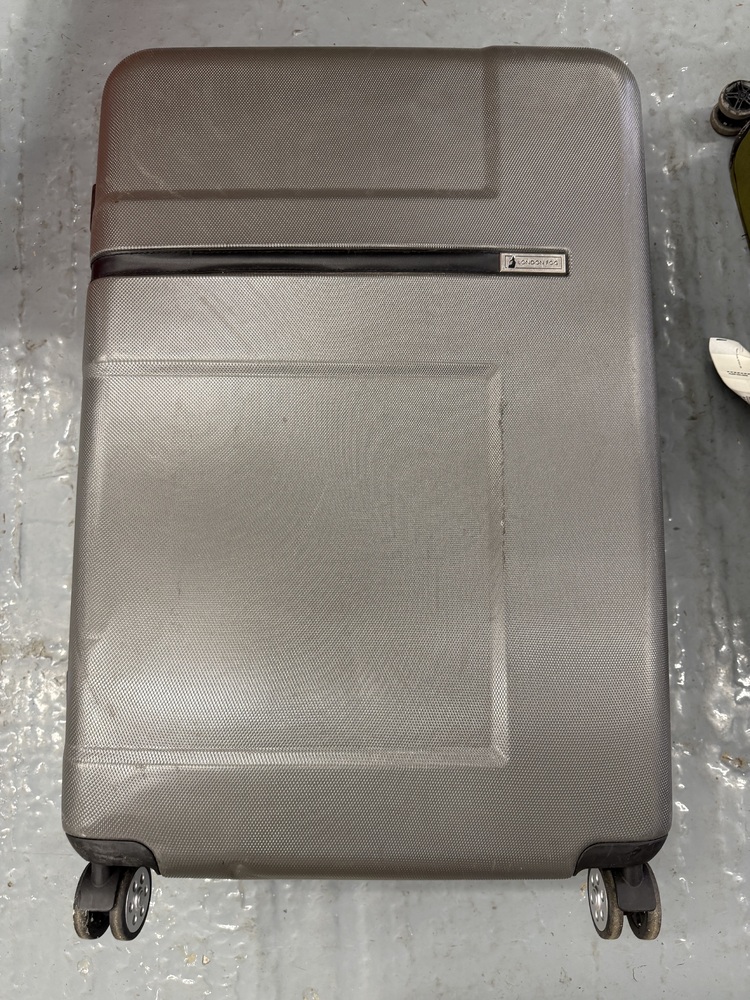 Camden Euston storage facility unit auction IB-6576 16