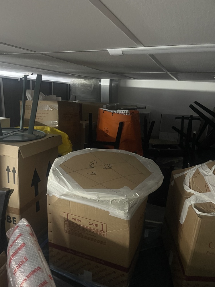 Morden Storage Unit auction IB-2780