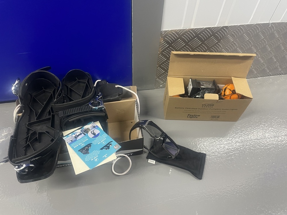 Morden Self storage unit auction IB-9134 13