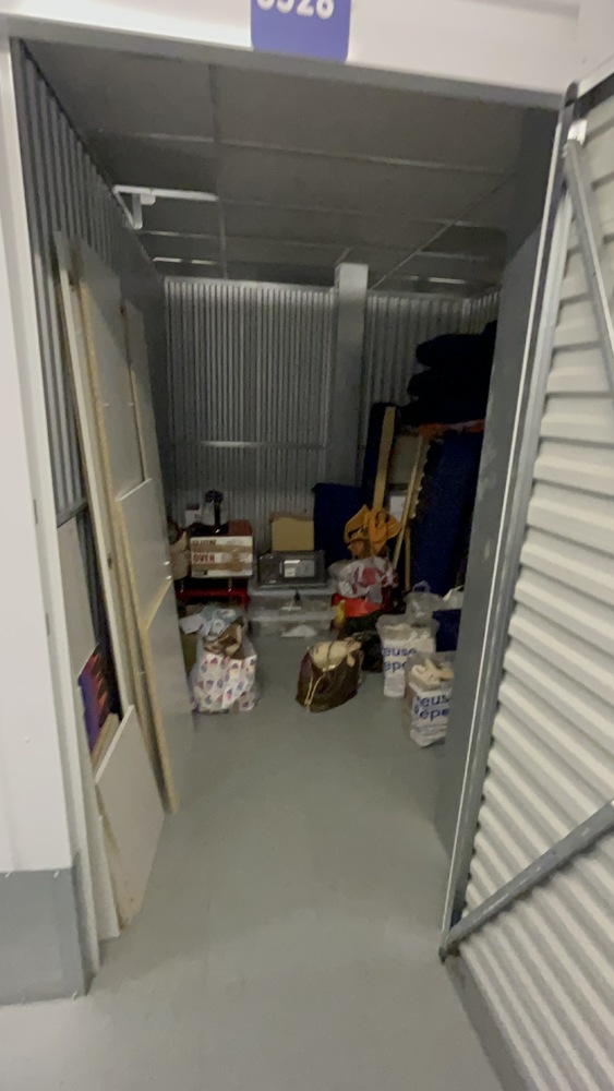 Southampton Storage auction IB-9718