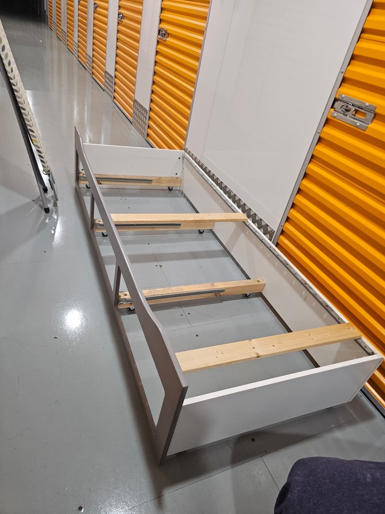 Storage Giant Bristol Storage Unit auction IB-1792