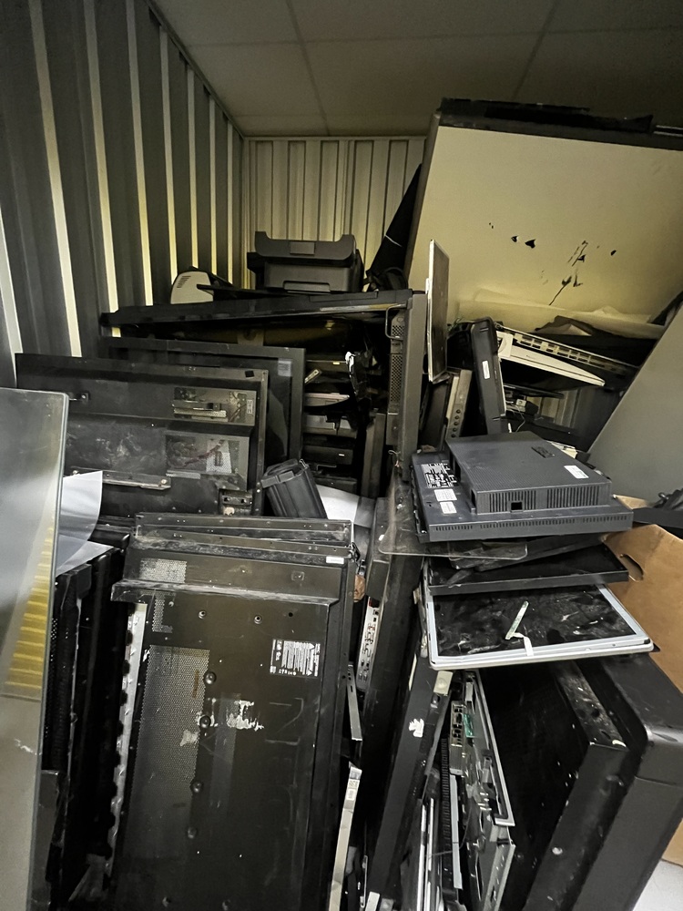 Storage Giant Telford Storage auction IB-8646 30