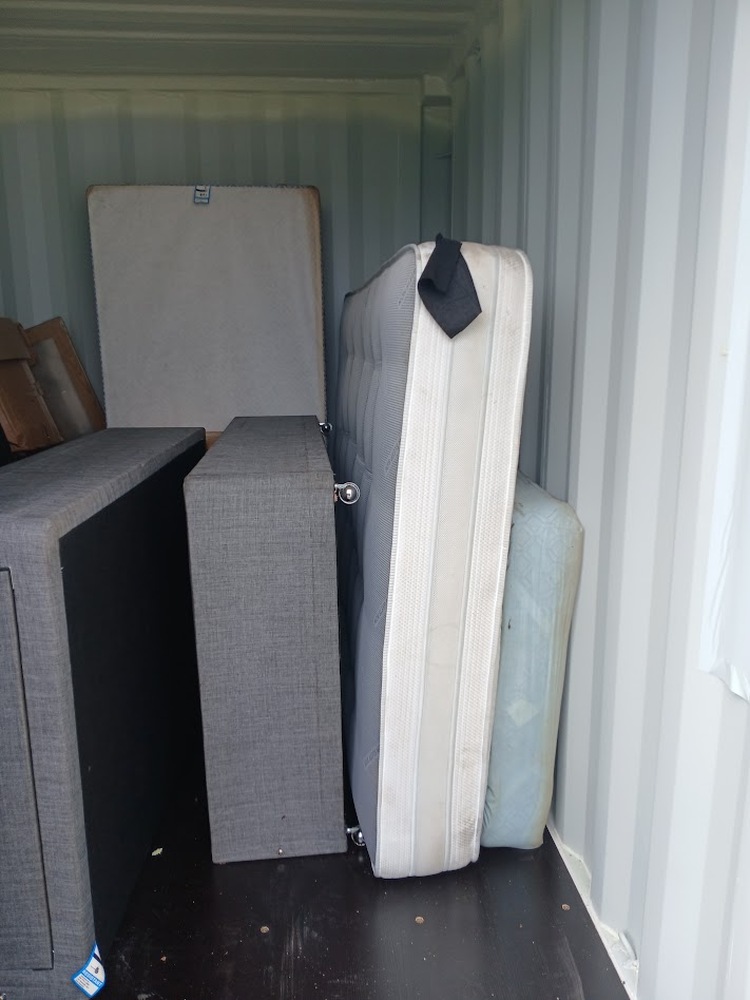 Bangor Llandygai 1  Storage auction IB-6705
