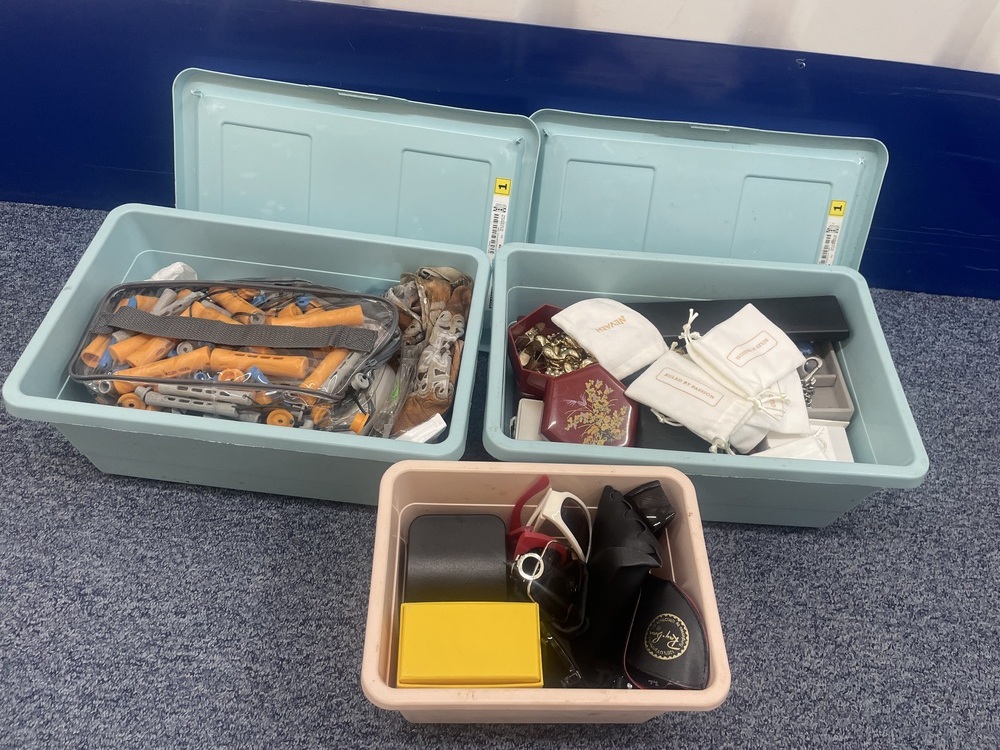 Guildford storage facility unit auction IB-3089 26