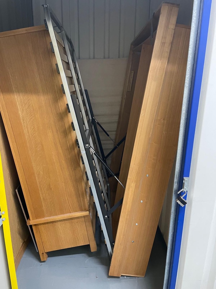 Wood Green Storage Unit auction IB-3065