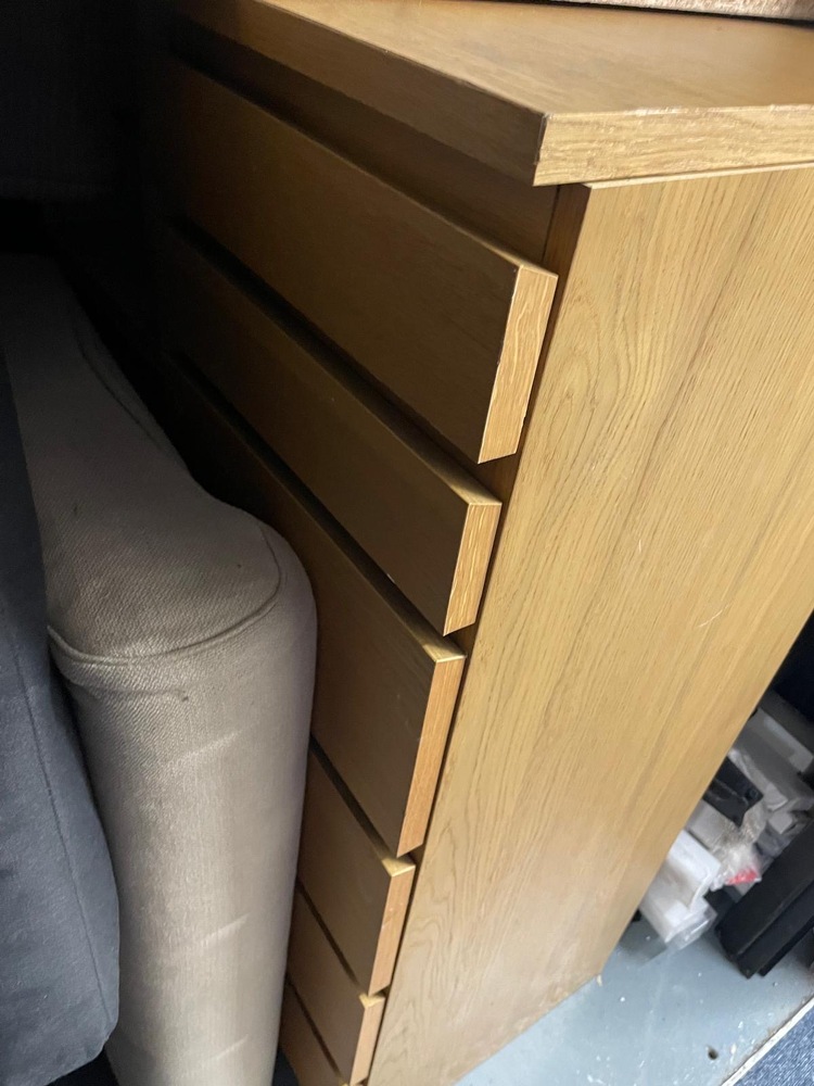 Enfield Storage Unit auction IB-2204