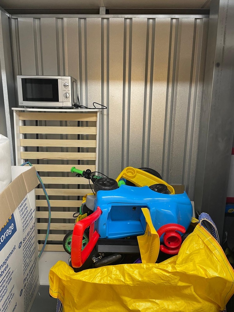 Chingford storage facility unit auction IB-9478 16