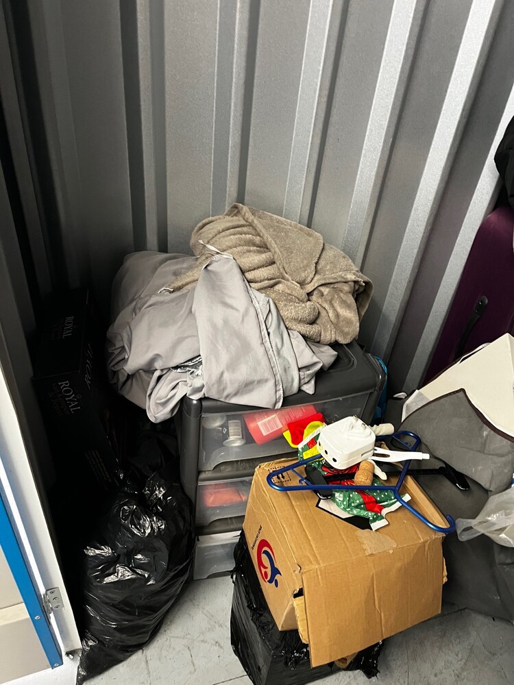 StorageMart Hove Self storage unit auction IB-2900