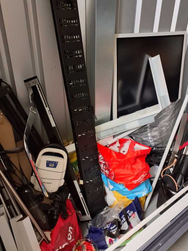 Leeds Storage Facility auction IB-1095