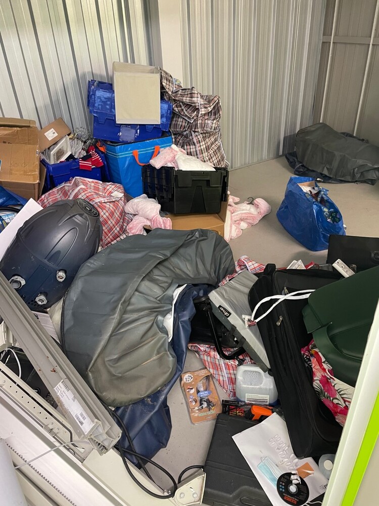 iBidOnStorage.co.uk StorageMart Auction 16637517073129