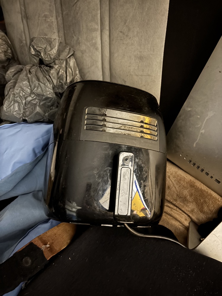 Battersea Lombard Self storage unit auction IB-8326