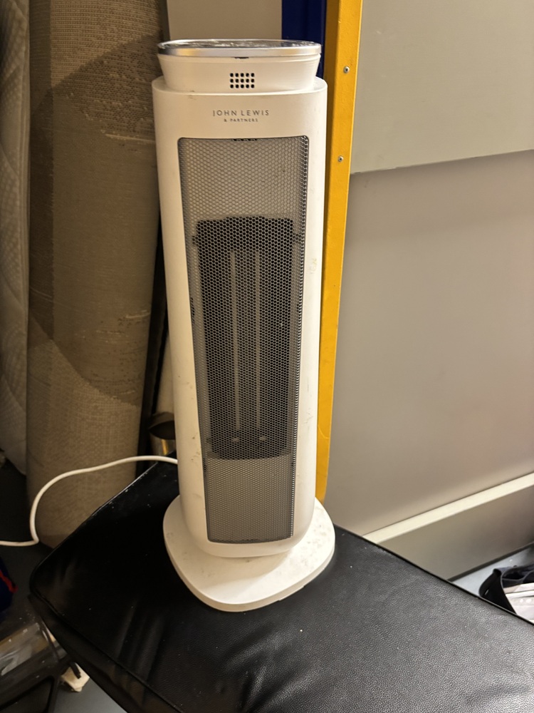 Battersea Lombard storage facility unit auction IB-8326 16