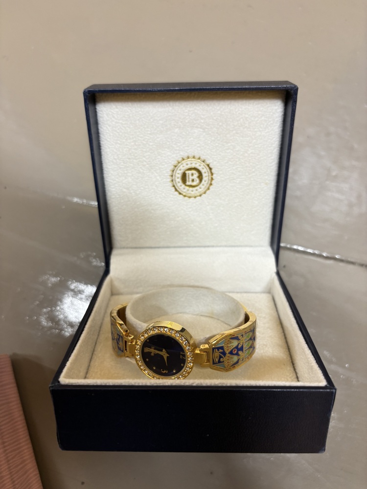 Battersea Lombard Storage auction IB-7594