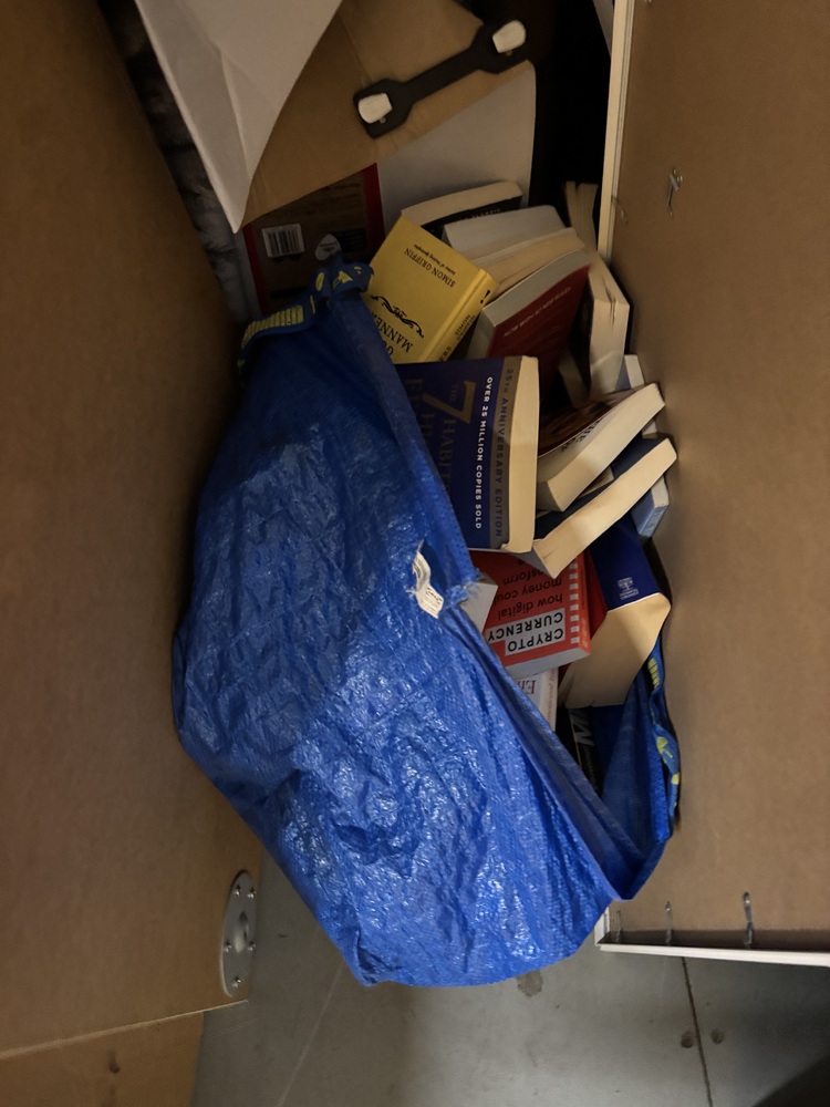 Battersea Lombard Self storage unit auction IB-7594 23