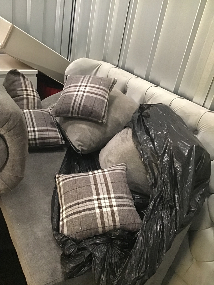 iBidOnStorage.co.uk Storage Vault Auction 16637737087102