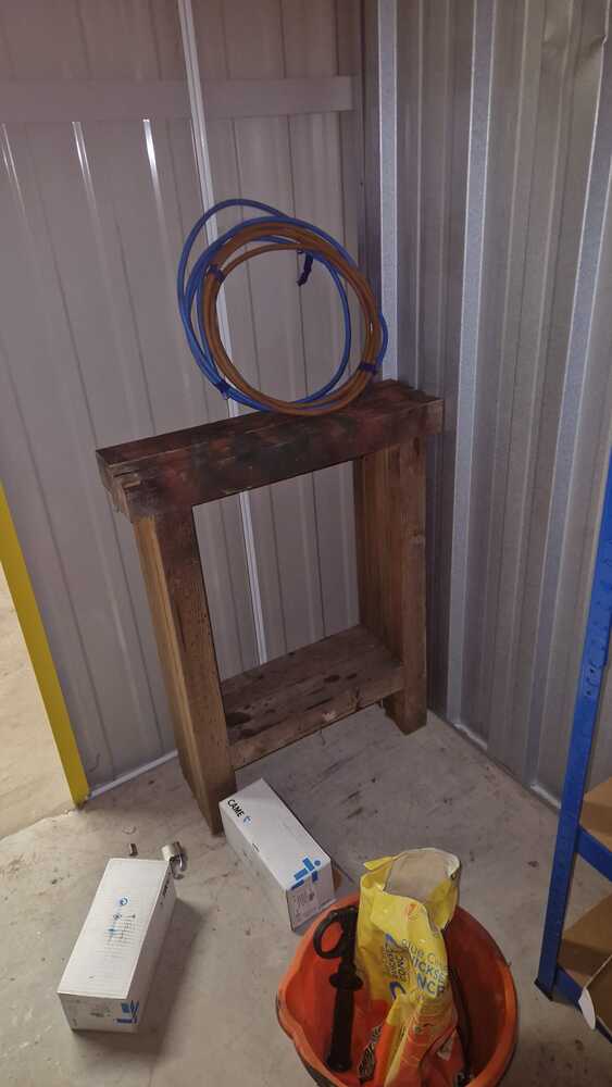 DERBY Self storage facility auction IB-6883