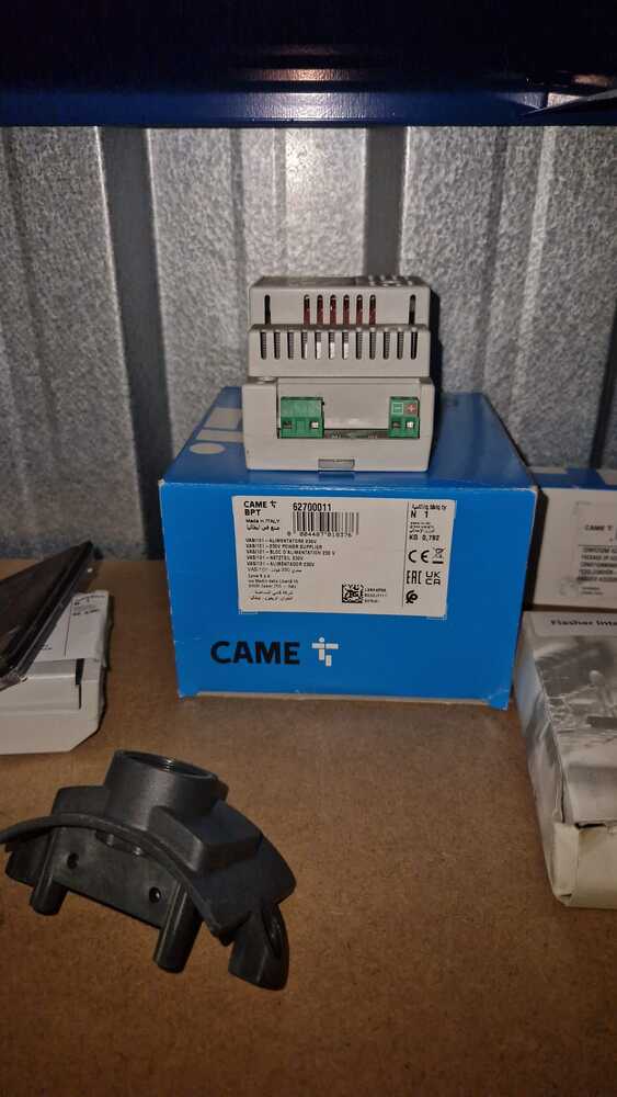 DERBY Self storage unit auction IB-6883 33