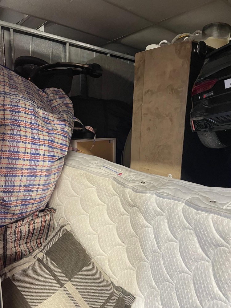 New Cross Storage auction IB-5152 10