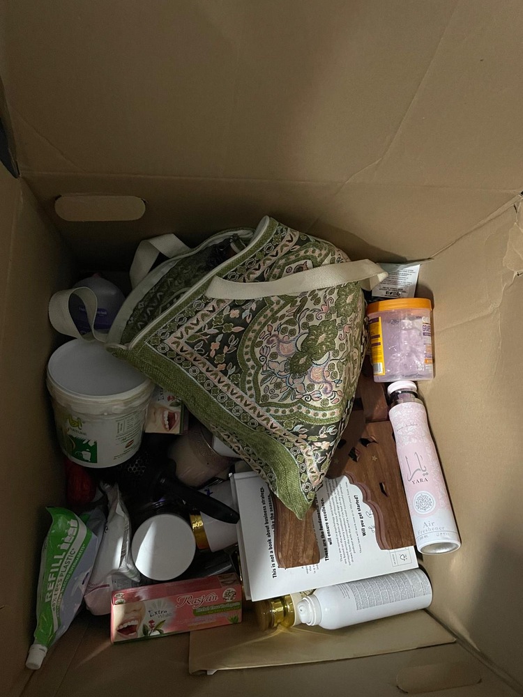 Bow Self storage unit auction IB-6459 23