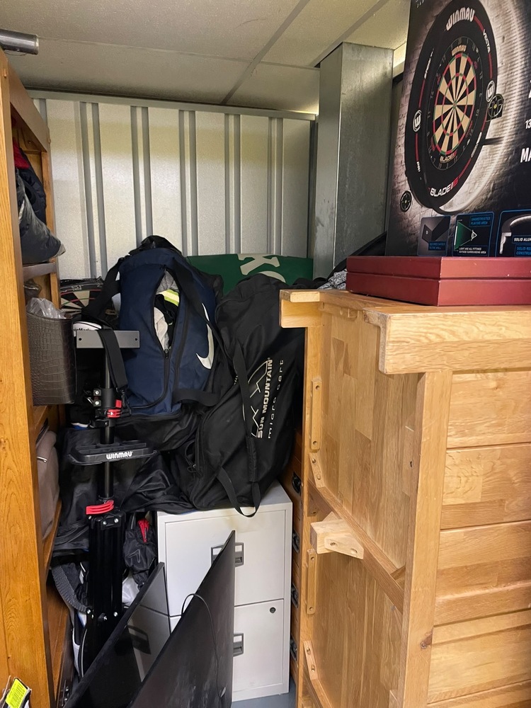 Crawley Storage Unit auction IB-1119