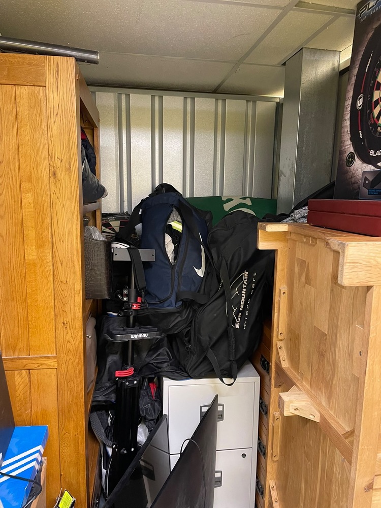 Crawley Self storage auction IB-1119 24