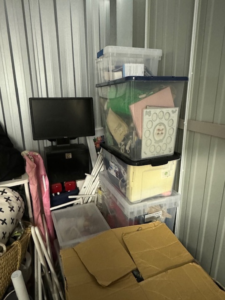 ROCHDALE Self storage auction IB-4736
