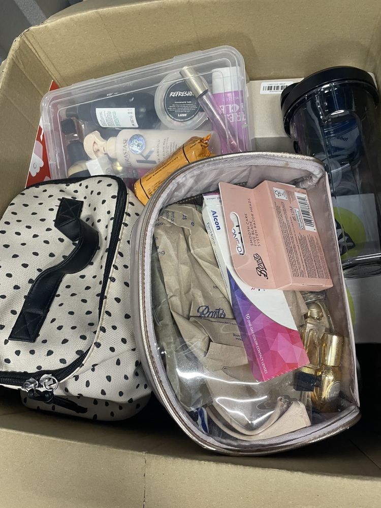 Paddington Self storage unit auction IB-5625