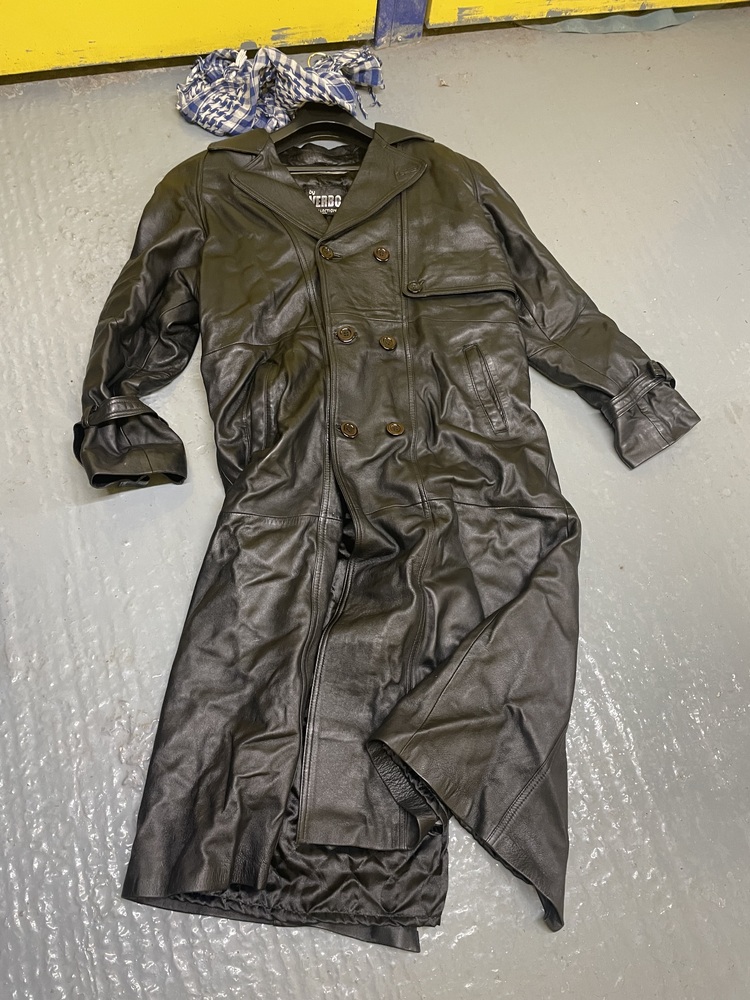 Notting Hill Storage Unit auction IB-2045