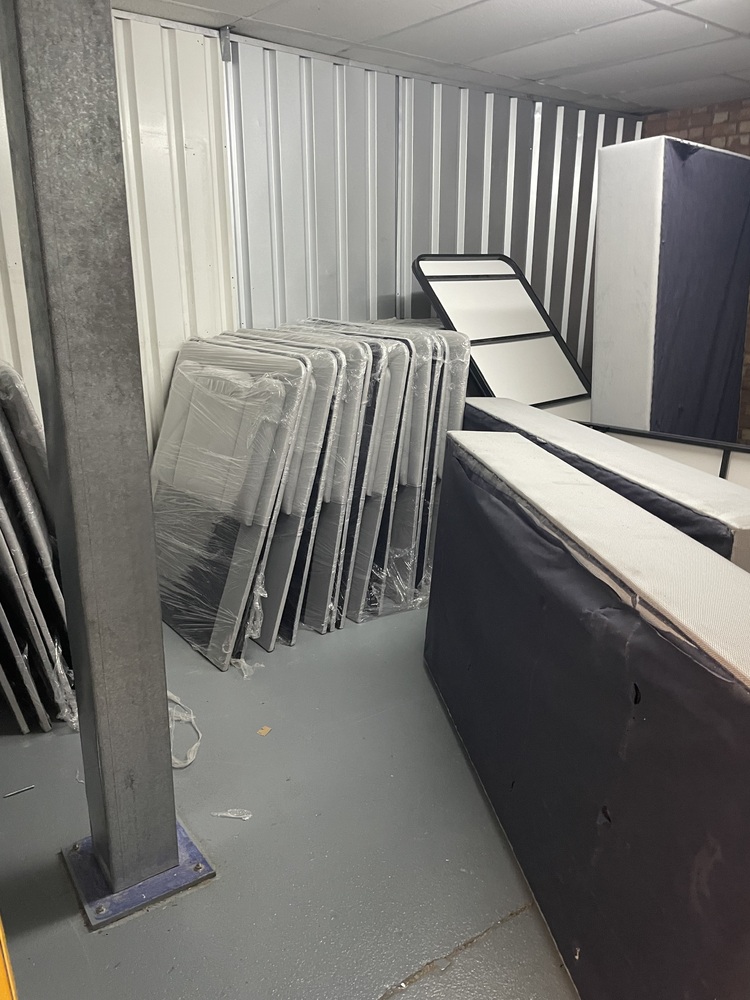Staples Corner Storage auction IB-9654