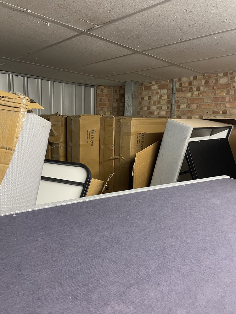 Staples Corner Self storage auction IB-8585