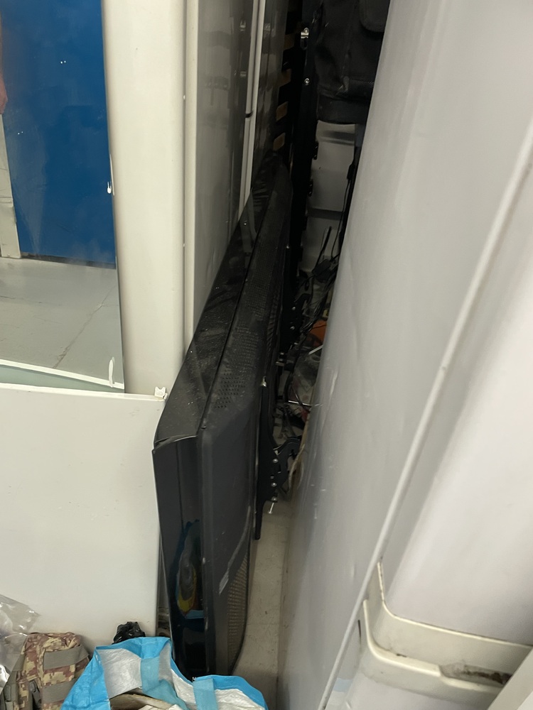StorageMart Hove Self storage auction IB-5018