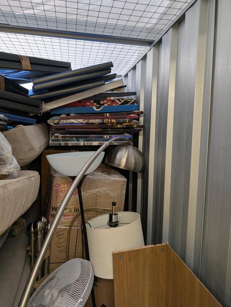 Chiswick Self storage auction IB-4481