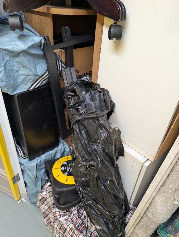 Chiswick Self storage unit auction IB-4481 13