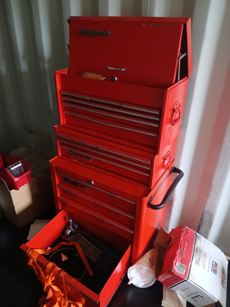 Ludlow storage facility unit auction IB-5658