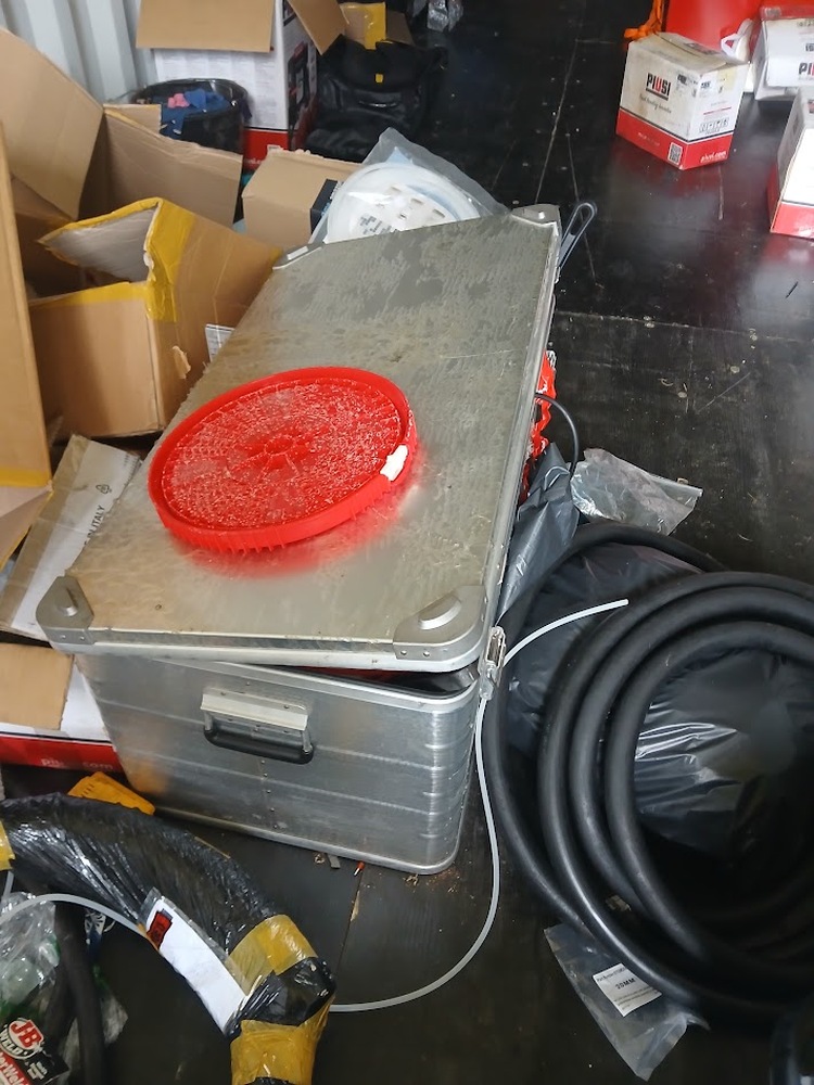Ludlow storage facility unit auction IB-5658 16