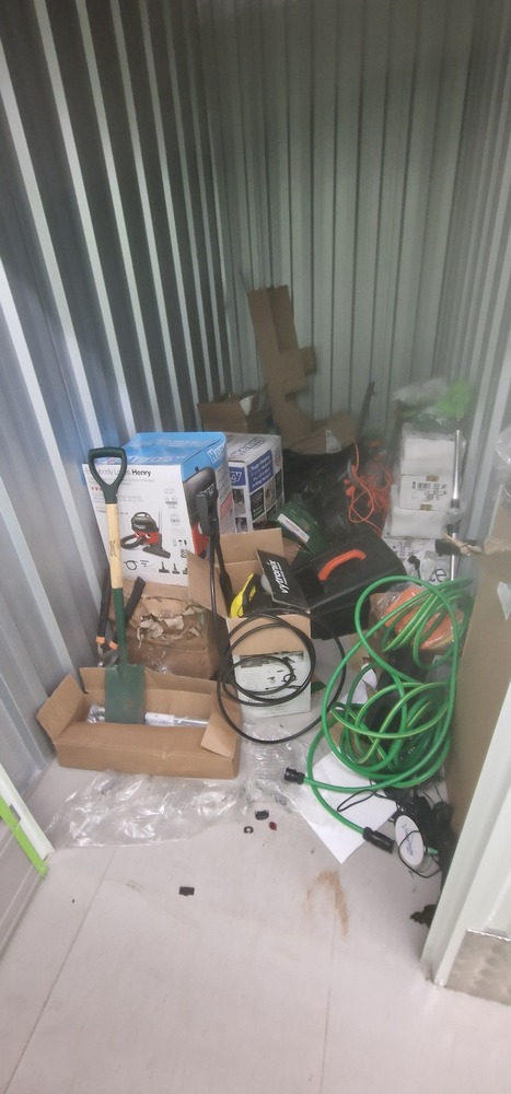 StorageMart Tonbridge Storage auction IB-3972