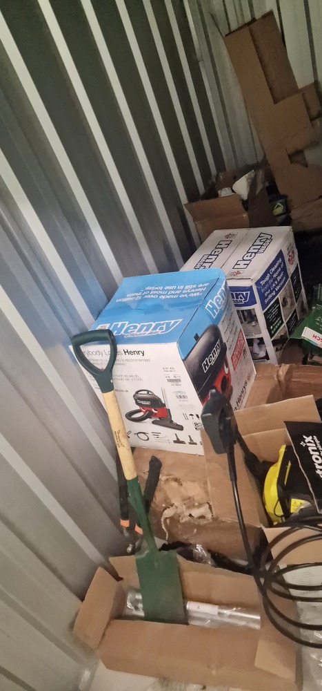StorageMart Tonbridge Self storage unit auction IB-3972