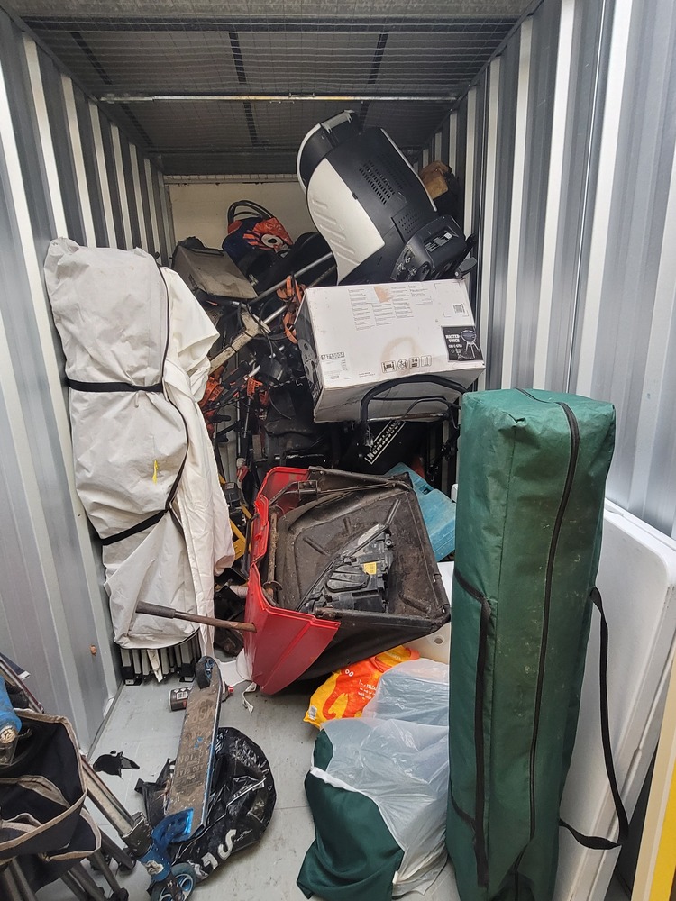 StorageMart Worthing Storage Unit auction IB-9692