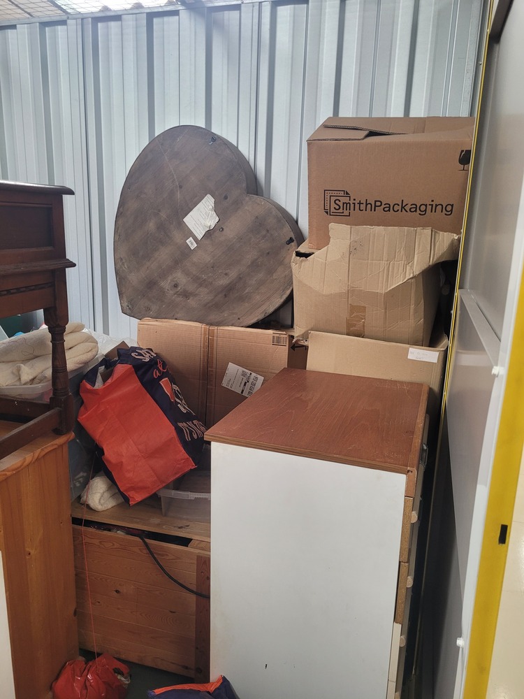 StorageMart Worthing Storage Unit auction IB-3672