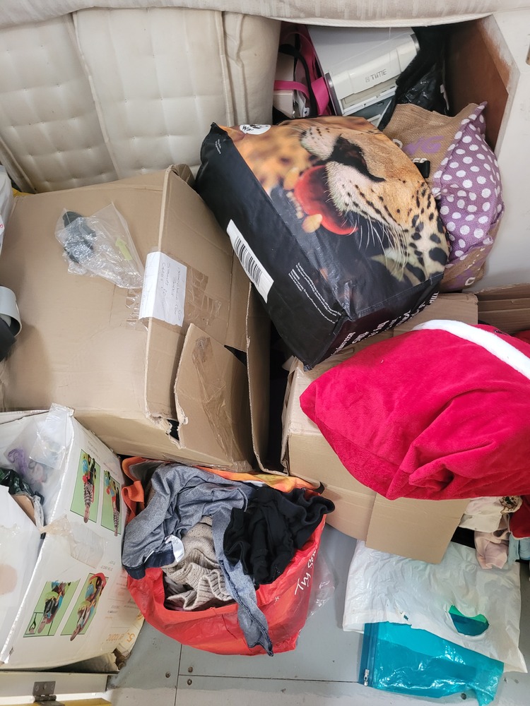 StorageMart Worthing Self storage auction IB-3672 14