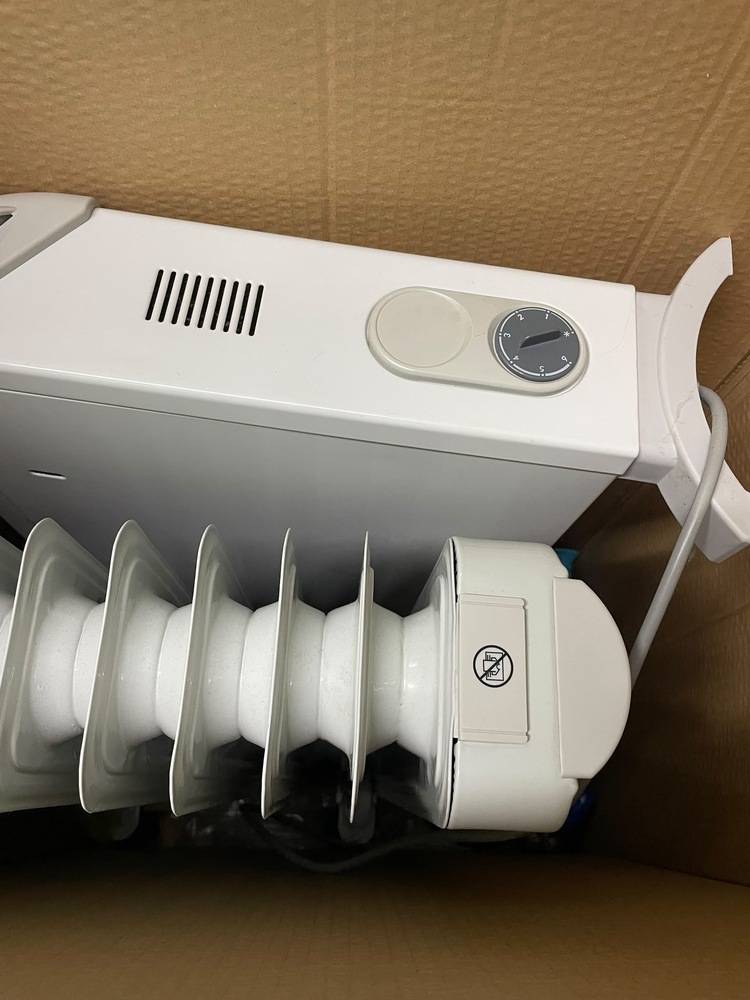Farnham Self storage unit auction IB-5034
