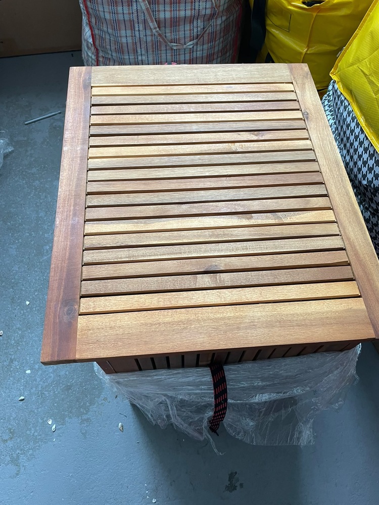 Farnham Storage Unit auction IB-5034 42