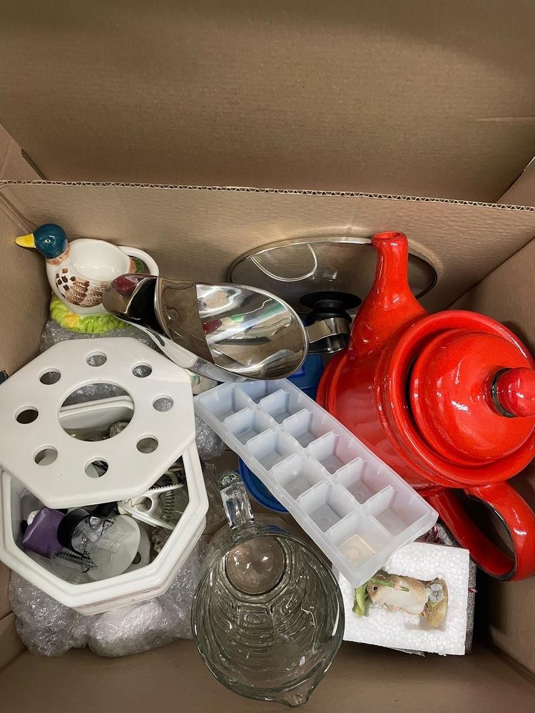 Farnham storage facility unit auction IB-5034 66