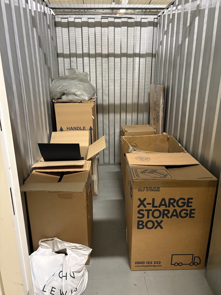 Cricklewood Storage auction IB-5640