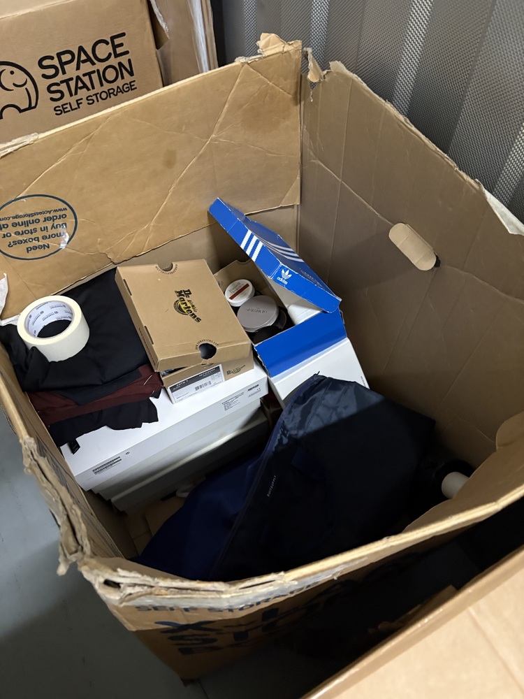 Cricklewood Storage Unit auction IB-5640