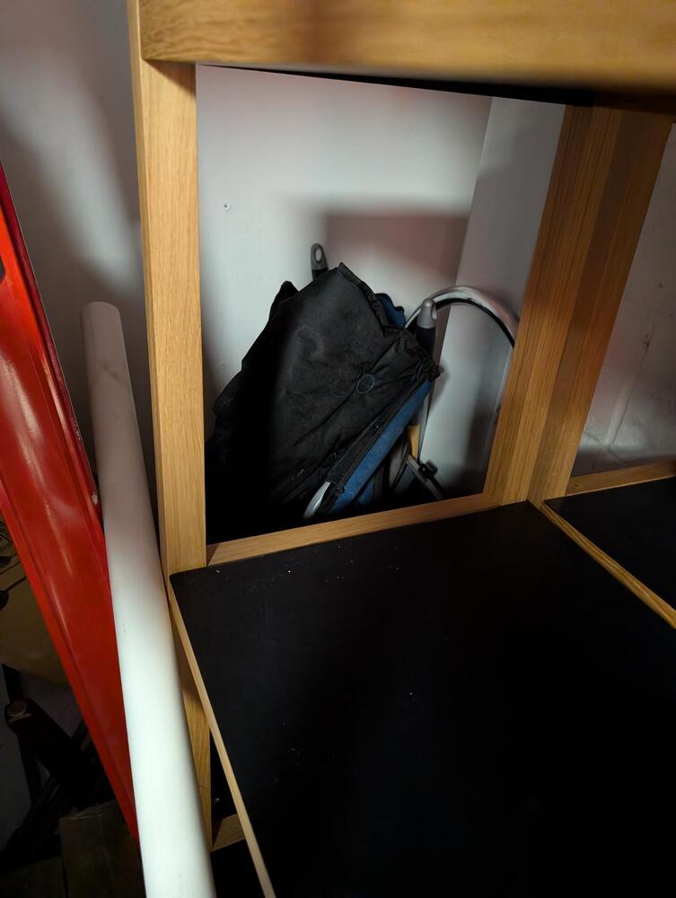 Brighton  Storage Unit auction IB-8932 12